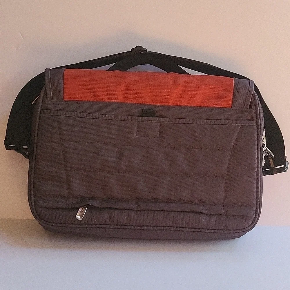 Kenneth Cole Reaction Carry On Trave Office Briefcase Business Bag